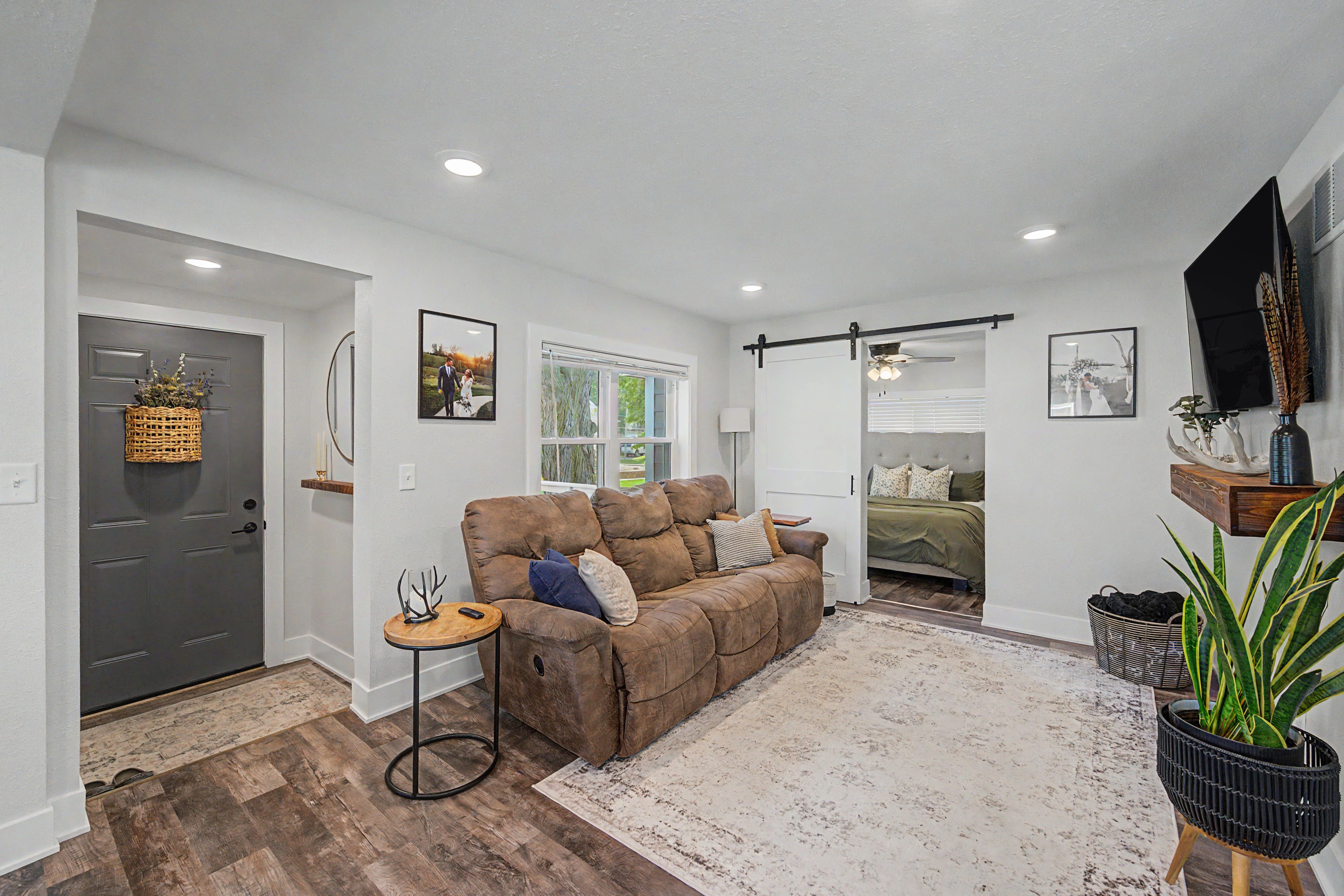 Listing Photo: 406 W Boston Ave, Indianola, IA 50125-4